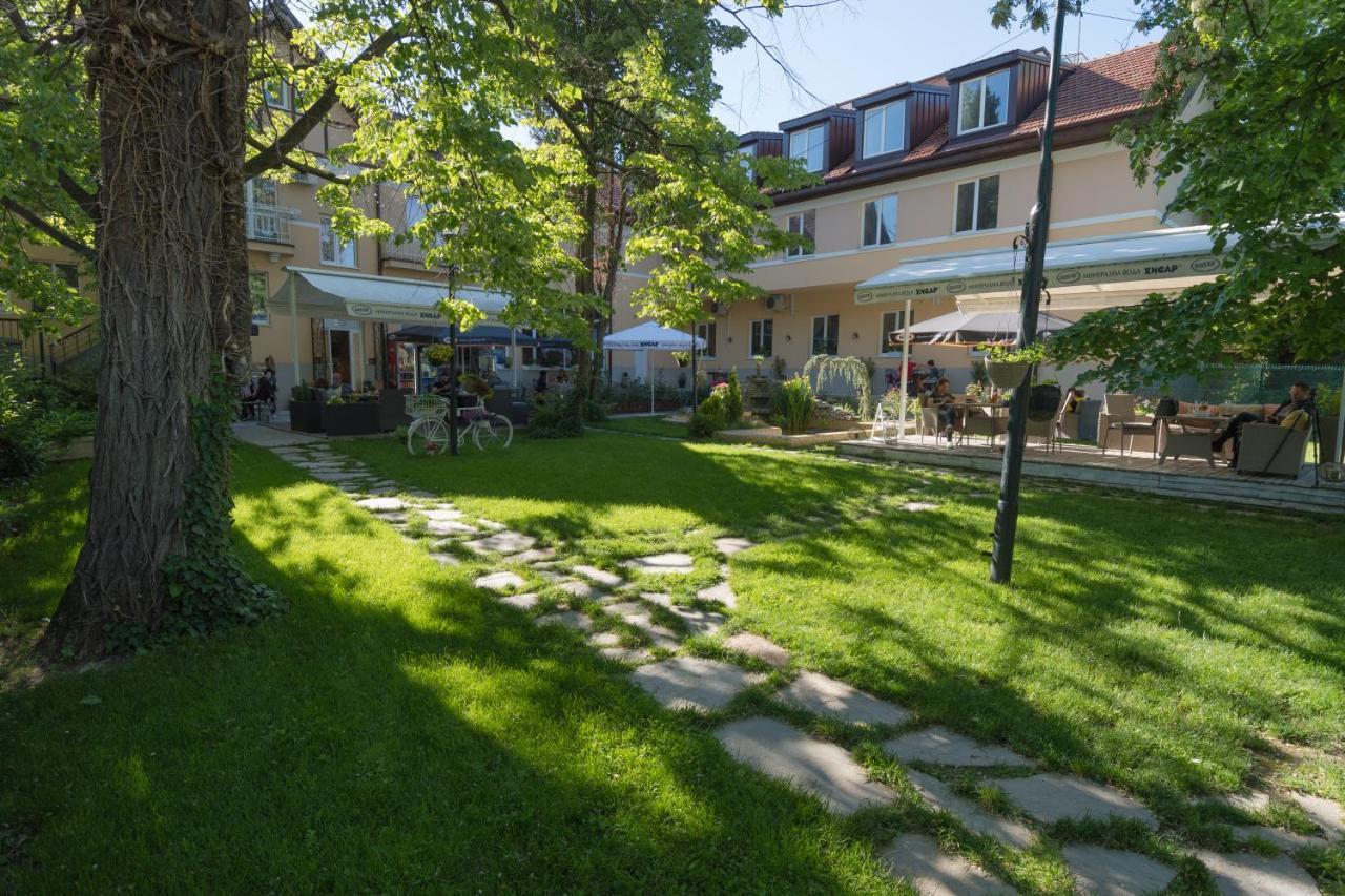 Вила Петрович Hisarya Extérieur photo